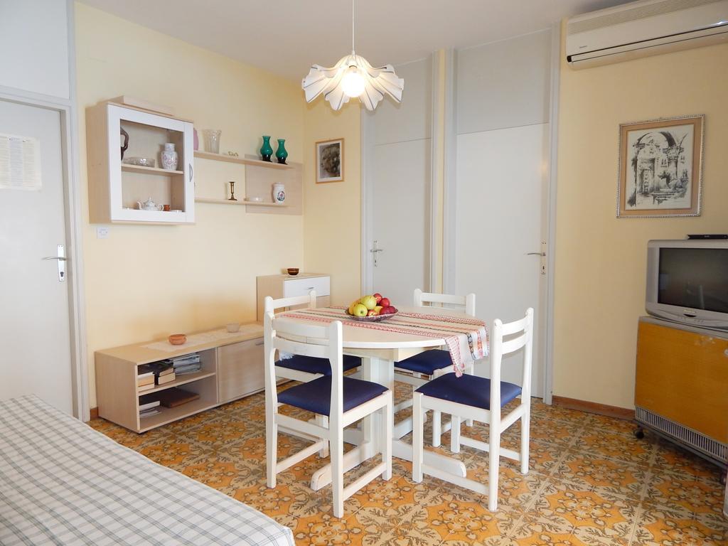 Villa Maristika Omiš Rum bild